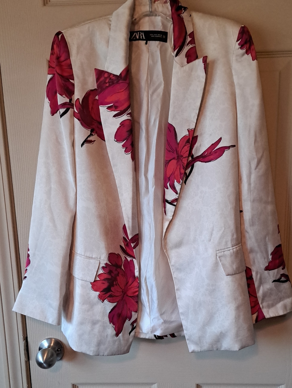 ZARA White Blazer with Fuchsia Floral Print